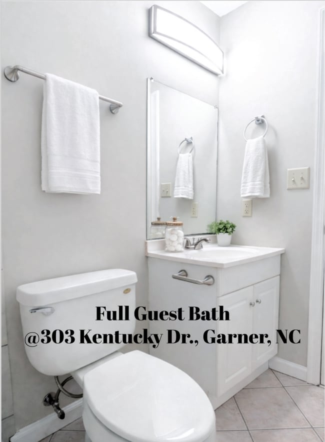 Building Photo - Walk in Shower! Single Level, 2 BR, 2 FULL Bath Townhome $1350/mo. Garner, NC !
