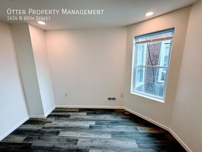 Building Photo - 1624 N 60th St