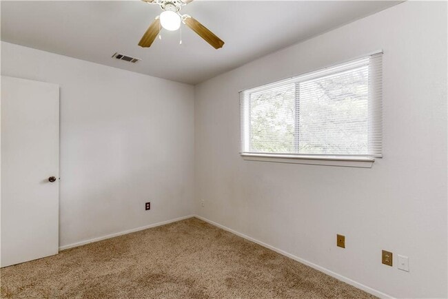 Building Photo - 4200 Everest Ln