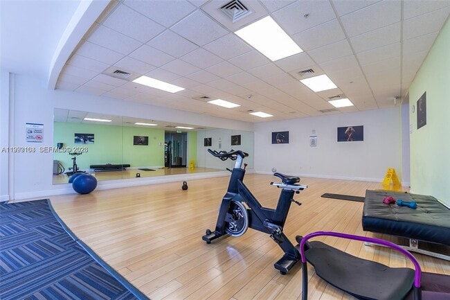 Building Photo - 1750 N Bayshore Dr