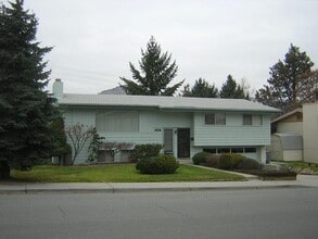 Building Photo - 1112 Wedgewood Ave