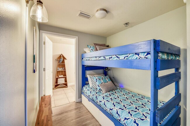 Building Photo - 104 Gulfside Ct