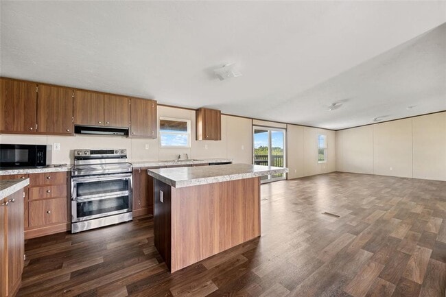 Building Photo - 360 Shady Oaks Dr
