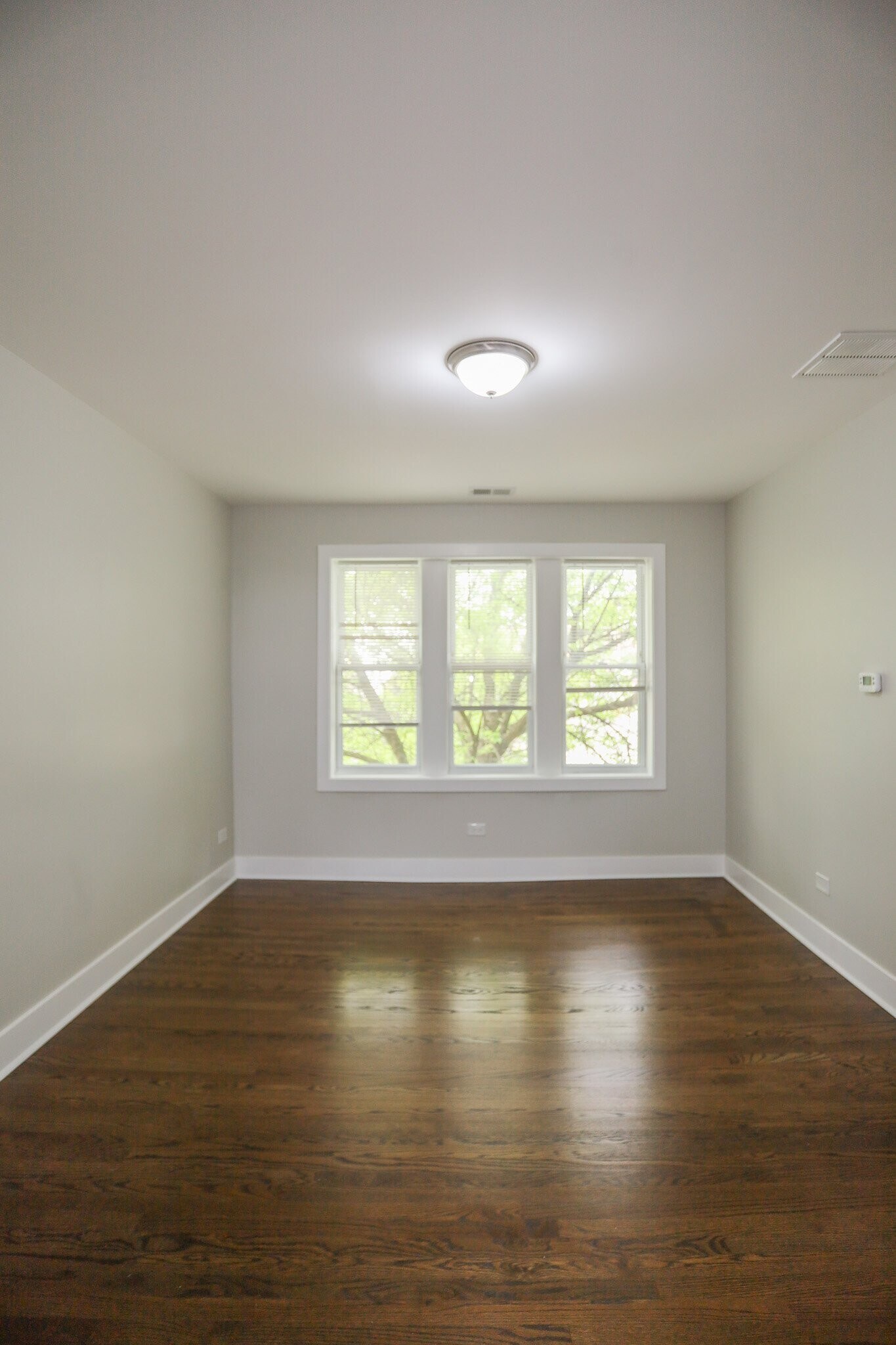 Building Photo - 2709 N Kilpatrick Ave