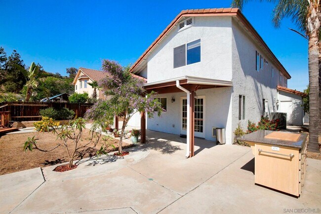 Building Photo - 4 Bedroom/2.5 Bathroom Home in Poway with ...