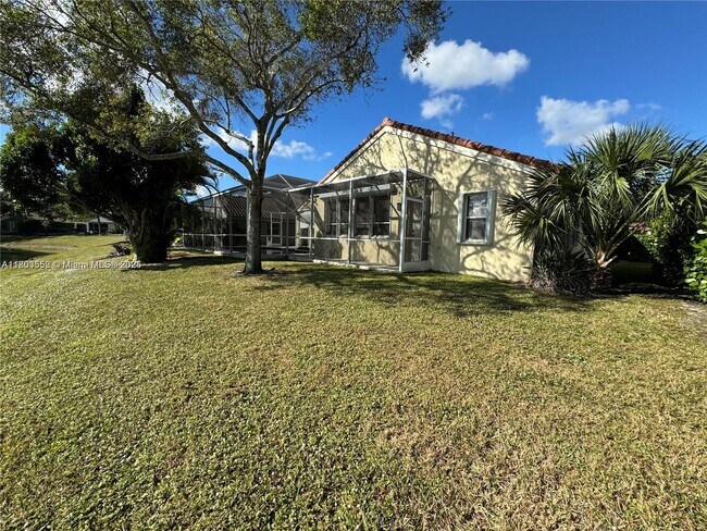 Building Photo - 7440 NW 65th Ln