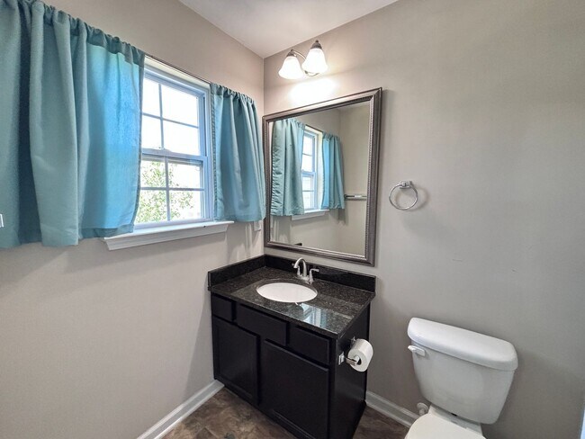 Building Photo - Modern 2-Bedroom Suite Home Near Hospitals...