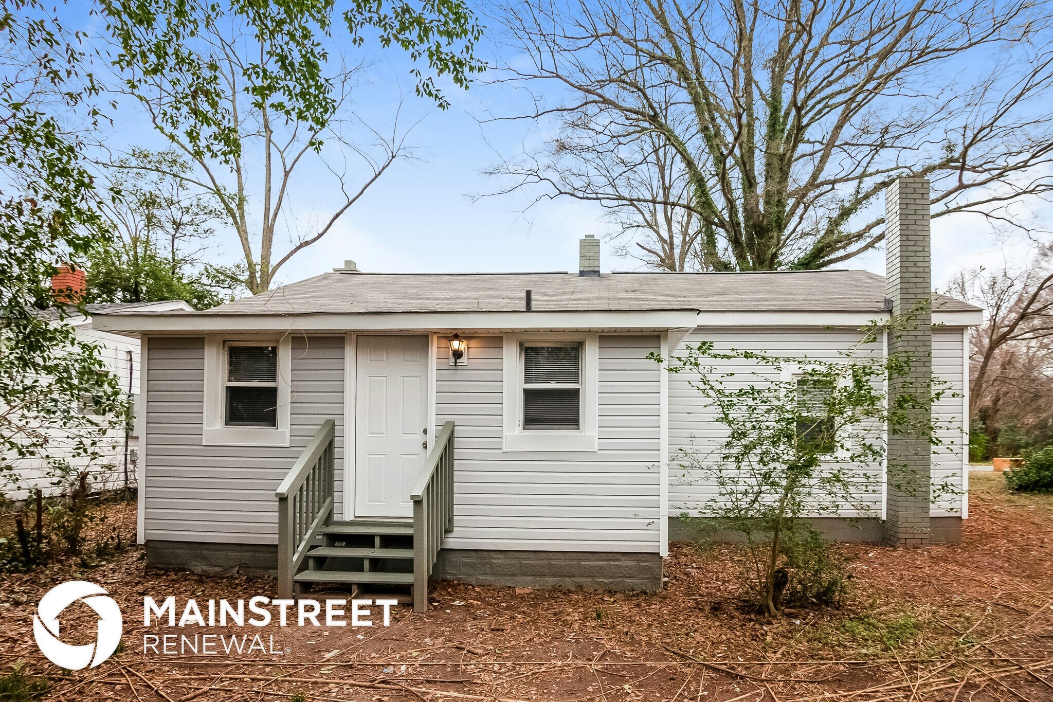 Building Photo - 2558 Hemphill St