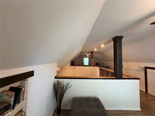 Building Photo - 2516 3rd Ave S