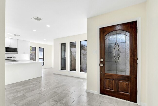 Building Photo - 8726 Wildforest Dr