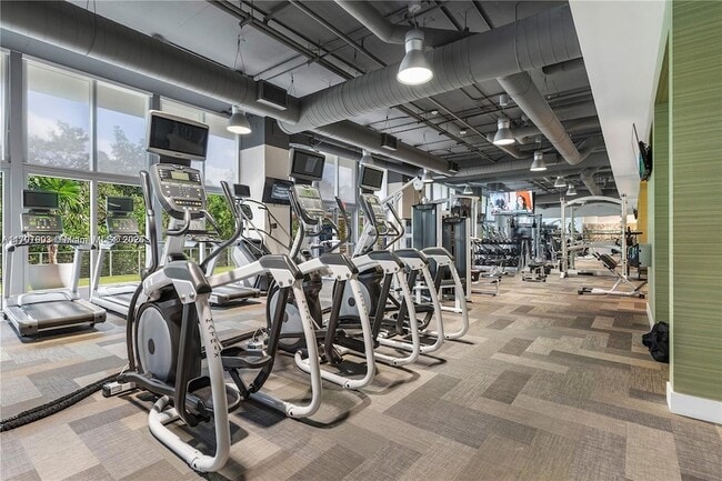 Building Photo - 16385 Biscayne Blvd