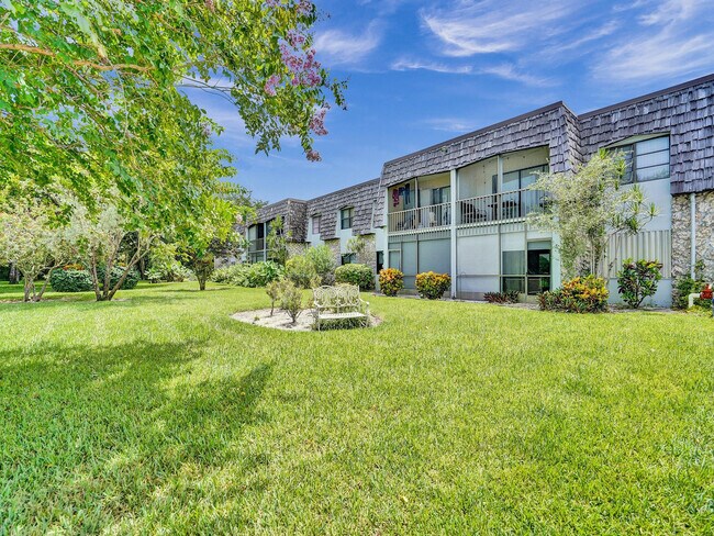 Building Photo - 3115 Oakland Shores Dr