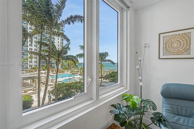 Building Photo - 2301 Collins Ave