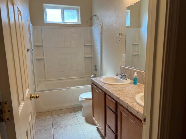 Building Photo - 1345 Florence