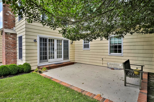 Building Photo - 20 Rosalie Ave