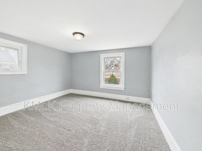 Building Photo - 36 23rd St SW