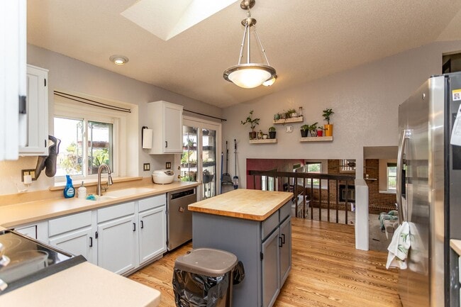 Building Photo - Beautiful Briargate Home on a Spacious Cor...