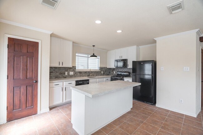 Building Photo - 21815 Grassy Hill Ln