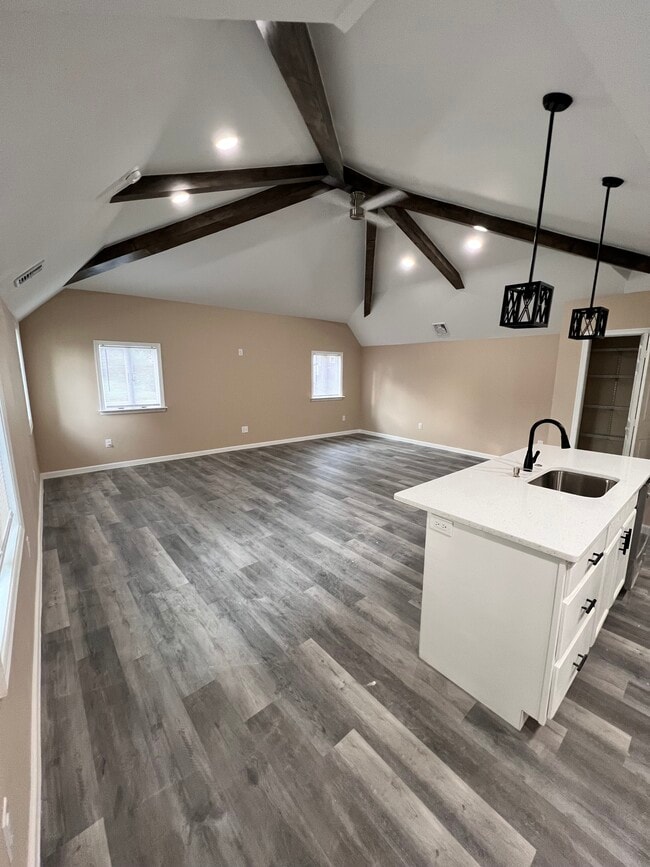 Building Photo - 121 N 46th St