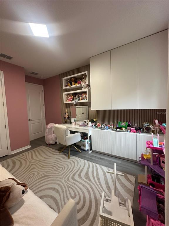 Building Photo - 15542 Gwinnett Dr