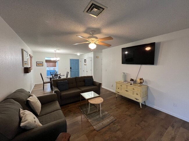 Building Photo - SUNSET MESA HOME WITH POOL ACCESS!