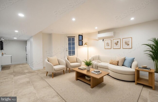 Building Photo - 1828 California St NW