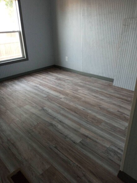 Building Photo - 4240 Morlock Ln
