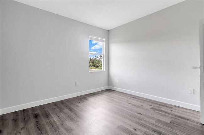 Building Photo - 10385 Port Everglades St