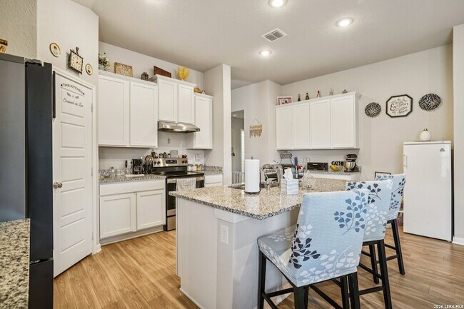 Building Photo - 633 Oleander Crk