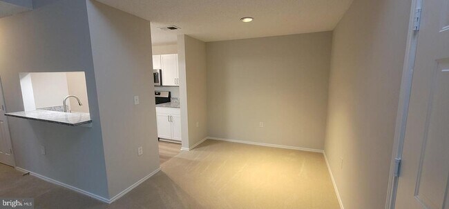 Building Photo - 21023 Timber Ridge Terrace