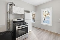 Building Photo - 47 Fox St