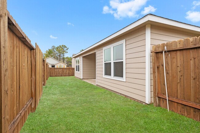 Building Photo - 102 Avalon Dr