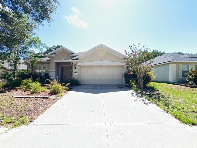 Building Photo - You’ve Found IT! Your Next Home! 4 Bedroom, 2 Bathroom in Ocala — $500 Off a Month’s Rent!!!