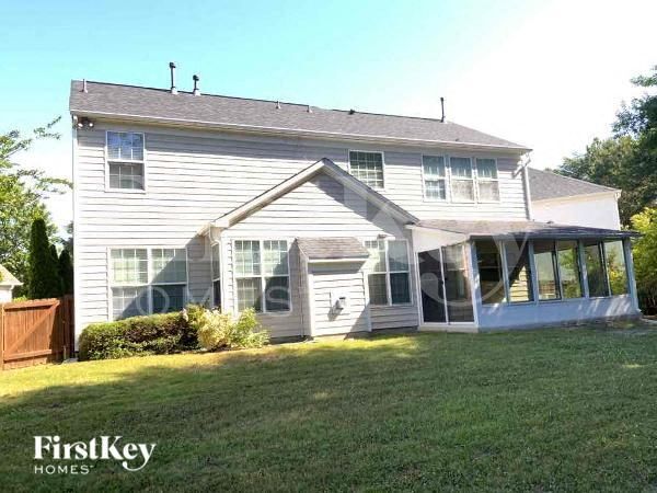 Building Photo - 1905 Arbor Crest Ct