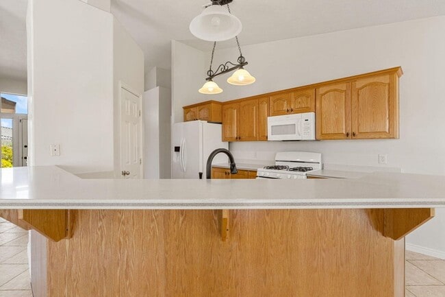 Building Photo - Beautiful 4 Bedroom Single-Level Home