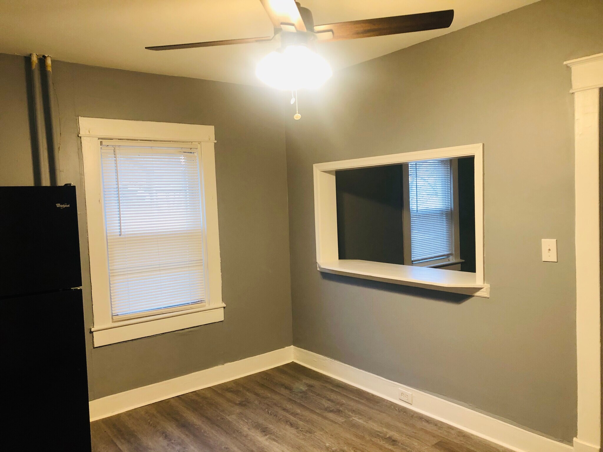 Building Photo - 2922 E Cold Spring Ln