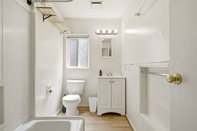 Building Photo - Updated Single-Level Home with Modern Kitchen, Natural Light & Parking