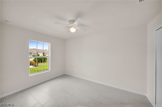 Building Photo - 4106 SW 7th Pl