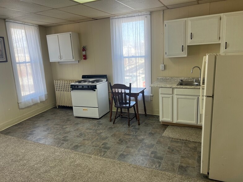 Building Photo - 2003 8th Ave