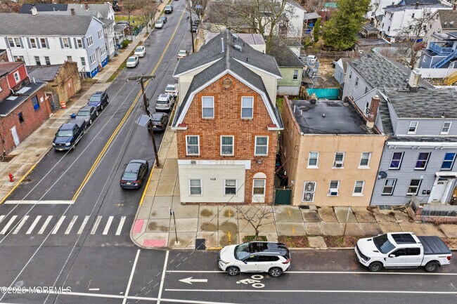 Building Photo - 115 Remsen Ave