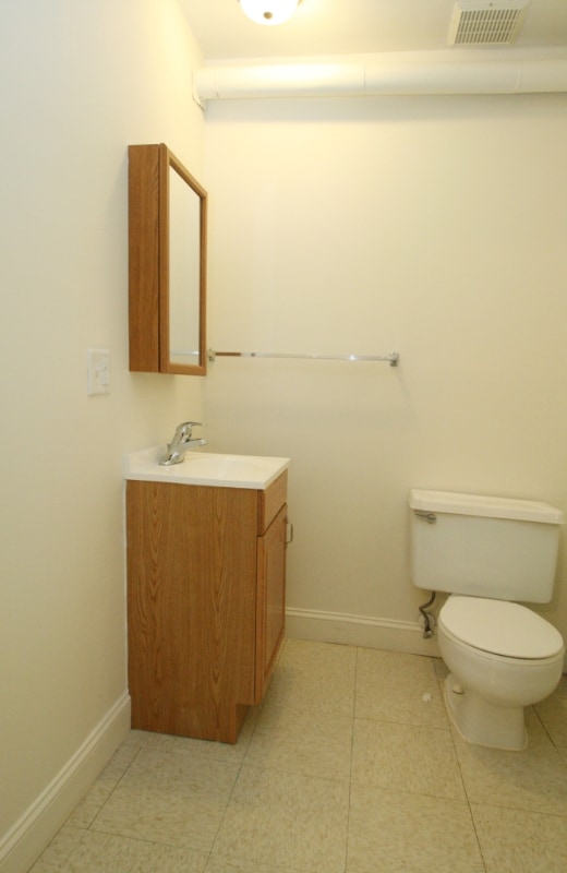 Building Photo - 1 Carriage Way
