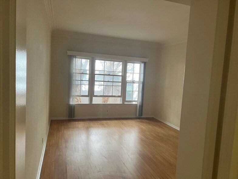 Building Photo - 309 S Berendo St