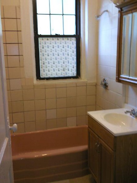 Building Photo - 1412 Commonwealth Ave