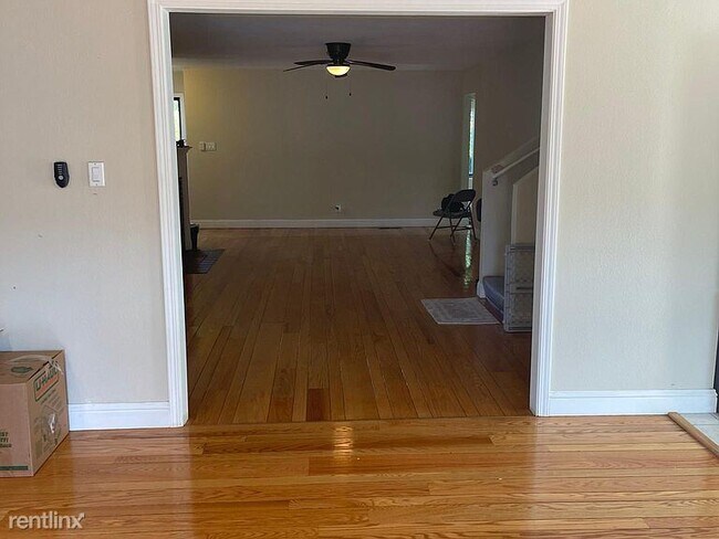 Building Photo - 4 br, 2.5 bath House - 733 Dolores Ave