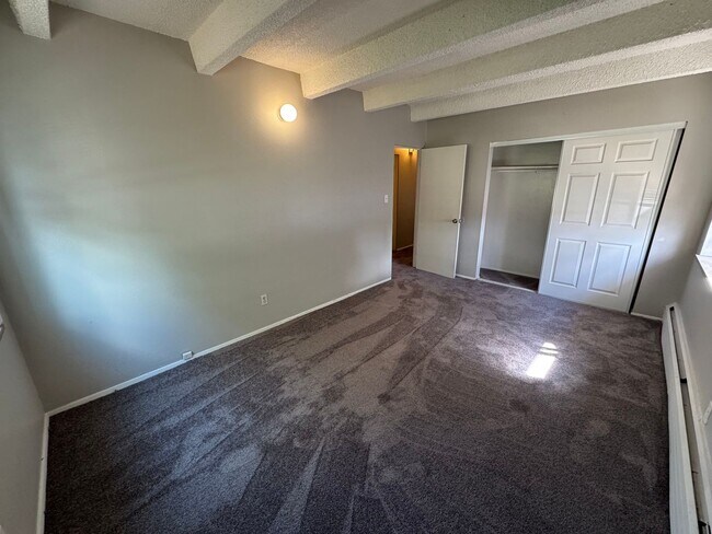 Building Photo - 7310 W 10th Ave