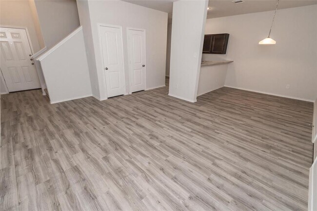 Building Photo - 5607 Cobark Creek Trl