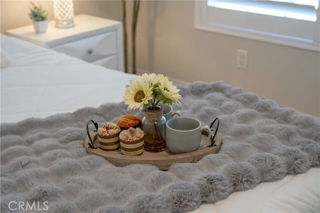 Building Photo - 52154 Rosewood Ln