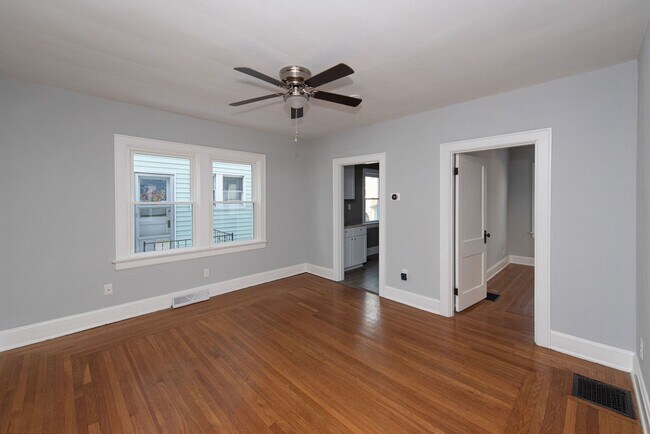 Building Photo - 4507 Ashland Ave