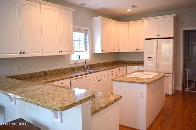 Building Photo - 7004 Hallstead Ct
