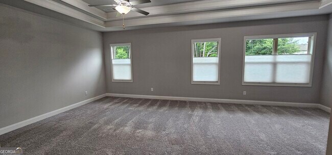 Building Photo - 352 Newshaw Dr